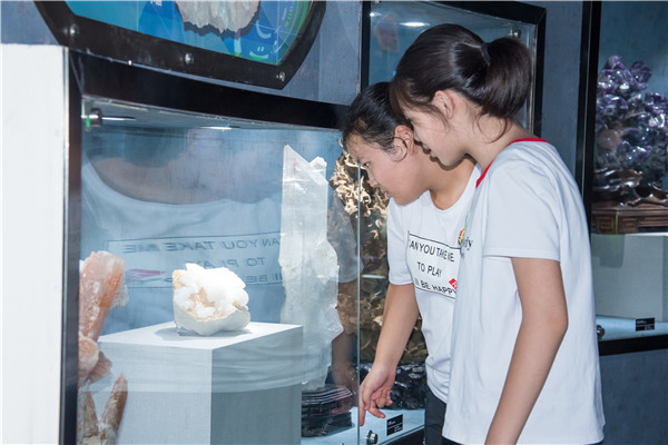 “豫南太保杯”少兒書畫大賽圓滿落幕 名師見面會(huì)在鄭州舉行