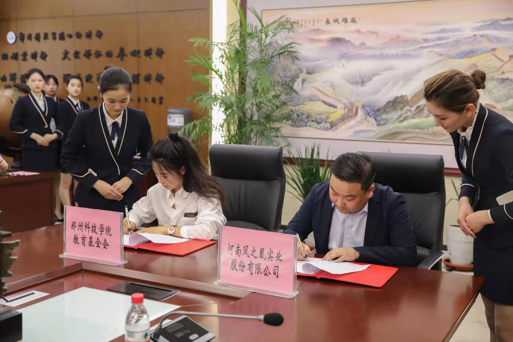 鄭州科技學(xué)院